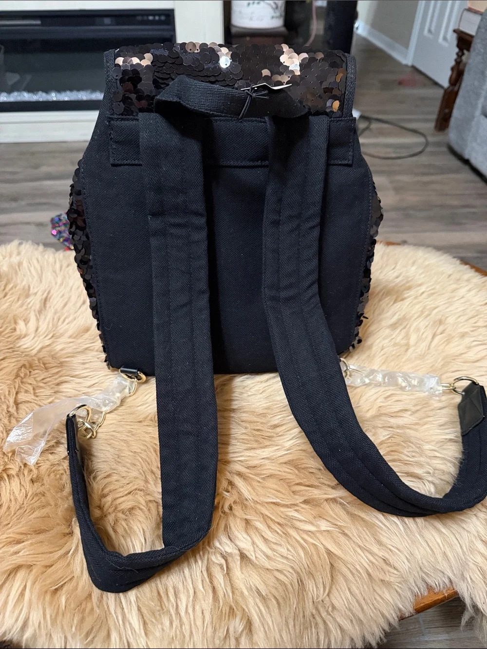 Victorias Secret Sequin Flap City Backpack Black NWT, Really Nice Backpack